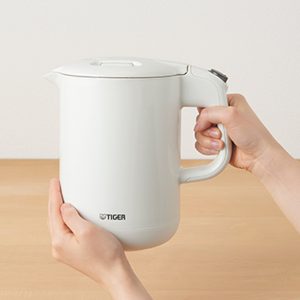 Bình đun nước Tiger 1 lít PCG-G10V-W giá tốt, giao nhanh - góc nhìn 3