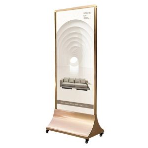 Bảng standee ngoài trời có bánh xe inox vàng