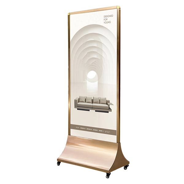 Bảng standee ngoài trời có bánh xe inox vàng