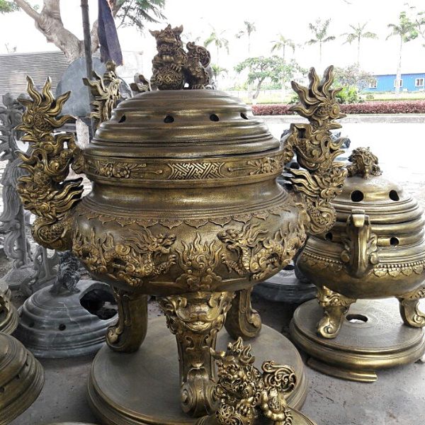 Đỉnh hóa vàng nhị long