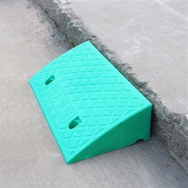 Dốc bục lên xuống xe hơi xe máy