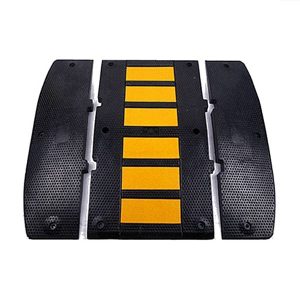 Gờ giảm tốc gắn băng phản quang