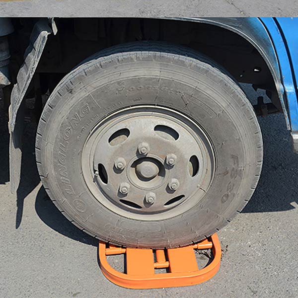Khóa giữ chỗ đỗ xe ô tô chữ o