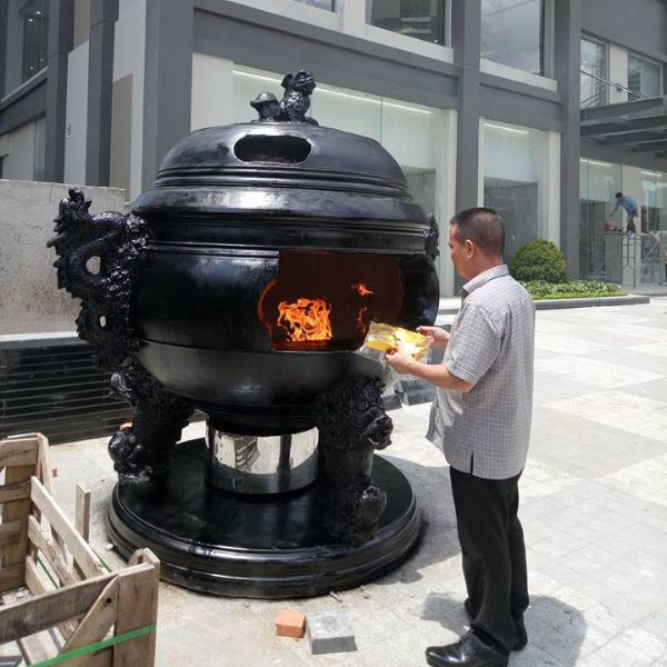 Lò đốt vàng mã