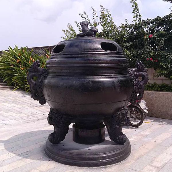 Lò đốt vàng mã