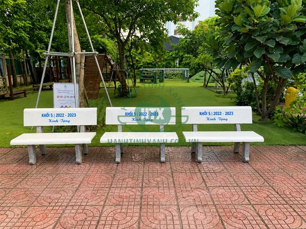 Ghế đá trường học - quà lưu niệm cuối cấp ý nghĩa