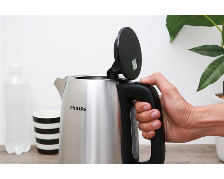 Bình đun siêu tốc Philips 1.7 lít HD9350/90 | Điện máy Phúc Anh Bình đun siêu tốc Philips 1.7 lít HD9350/90 | Điện máy Phúc Anh - góc nhìn 3