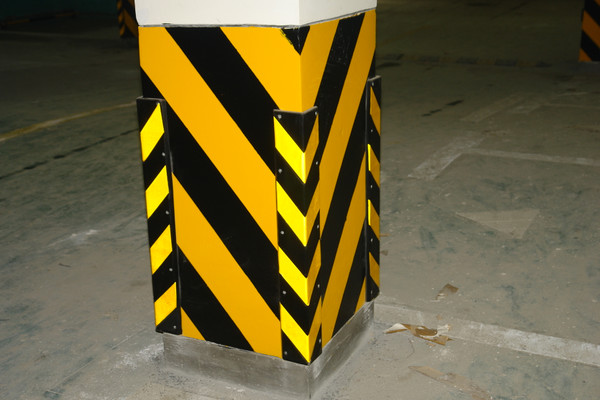 Thanh ốp góc cột phản quang dài 1m2
