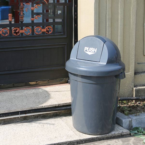 Thùng rác nhựa 100L nắp đẩy