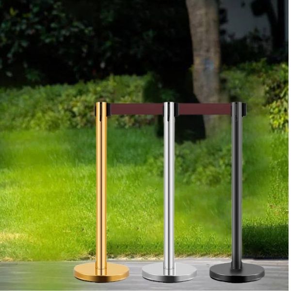 Trụ chắn sự kiện dây màu nâu